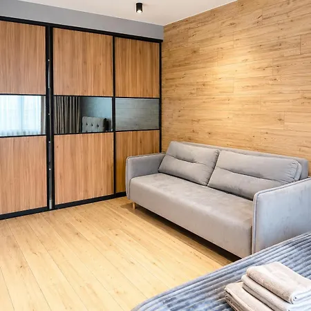 48 Pearl Terrace Arkadia * Odesa